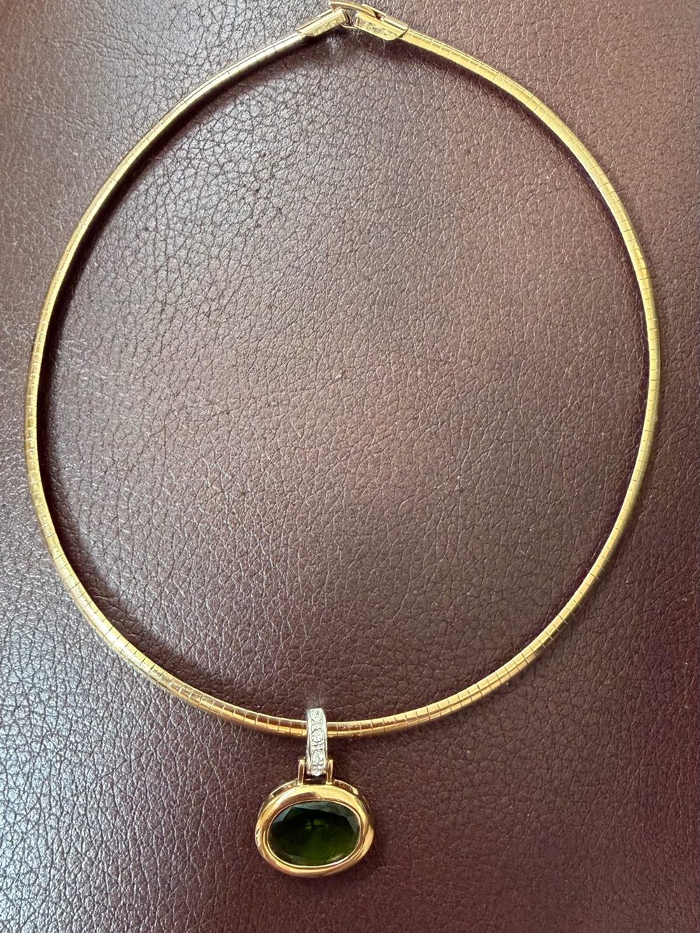 Vintage Avon gold-tone omega collar necklace